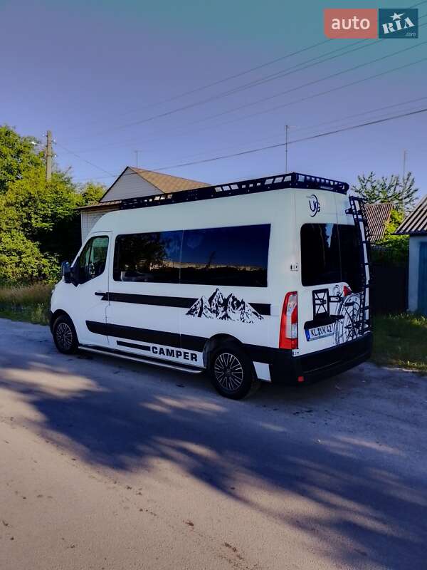 Opel Vivaro 2012