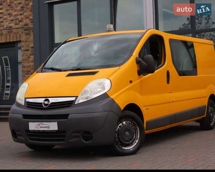 Opel Vivaro 2005