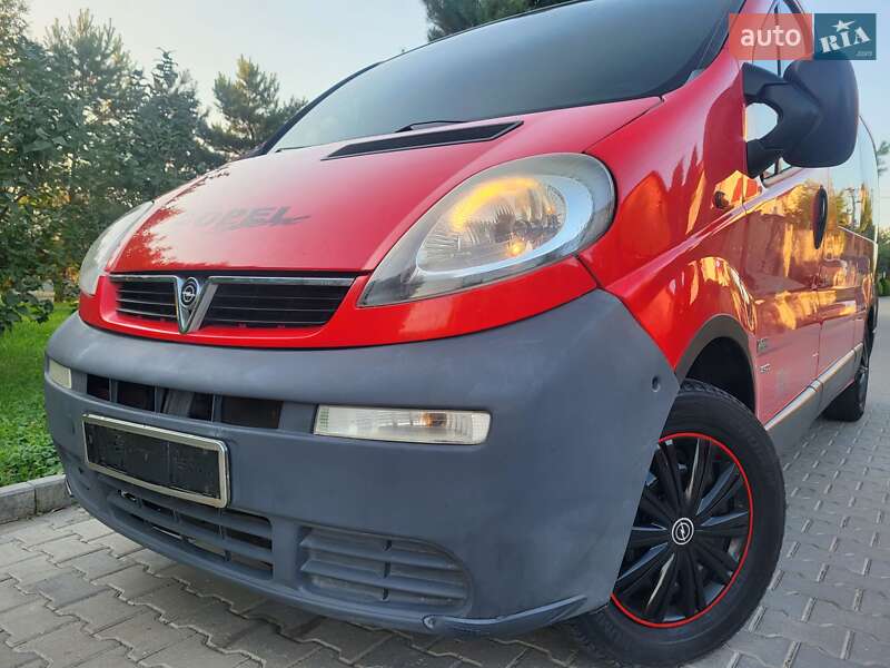 Opel Vivaro 2003