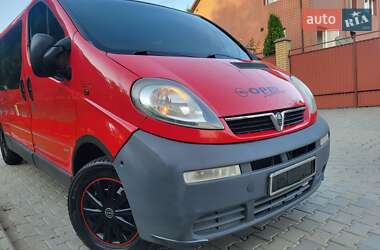 Минивэн Opel Vivaro 2003 в 