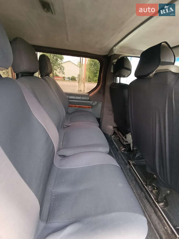 Минивэн Opel Vivaro 2006 в Верхнем Водяном