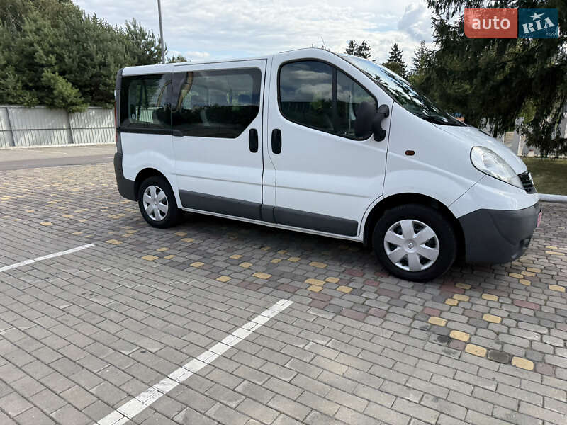 Минивэн Opel Vivaro 2012 в Луцке