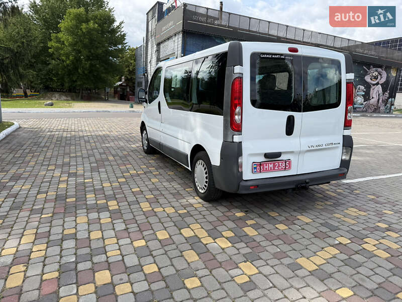Минивэн Opel Vivaro 2012 в Луцке