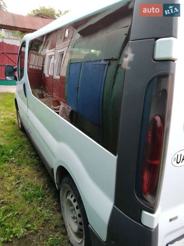 Мінівен Opel Vivaro 2002 в Городенці