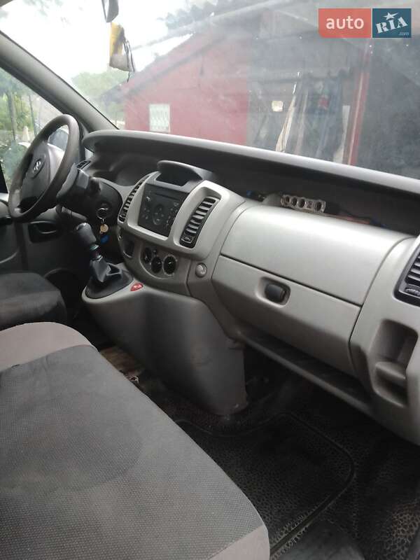 Мінівен Opel Vivaro 2002 в Городенці