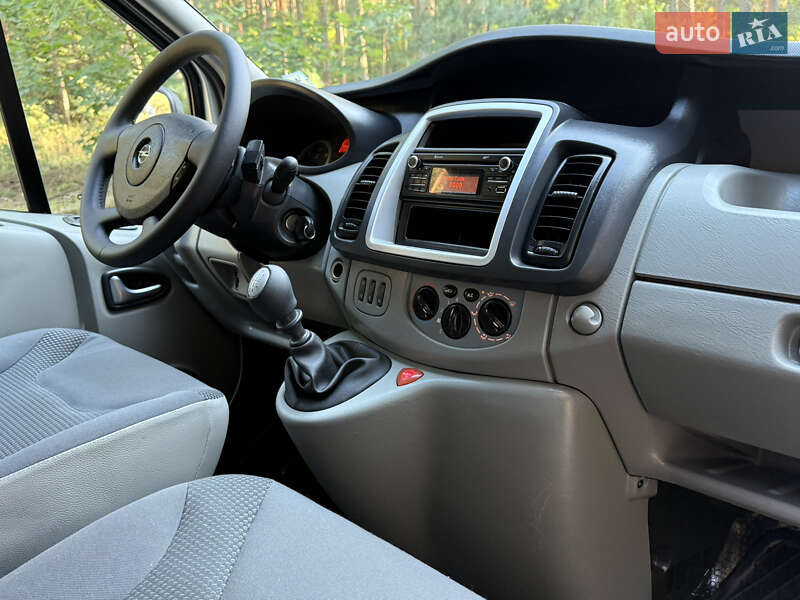 Минивэн Opel Vivaro 2014 в Киеве