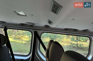 Мінівен Opel Vivaro 2014 в Києві