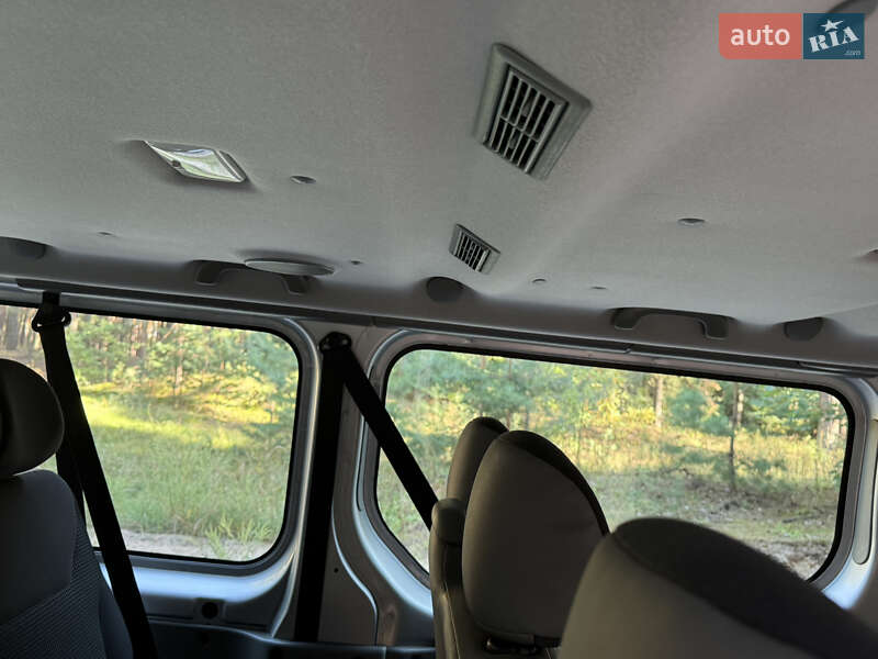 Минивэн Opel Vivaro 2014 в Киеве