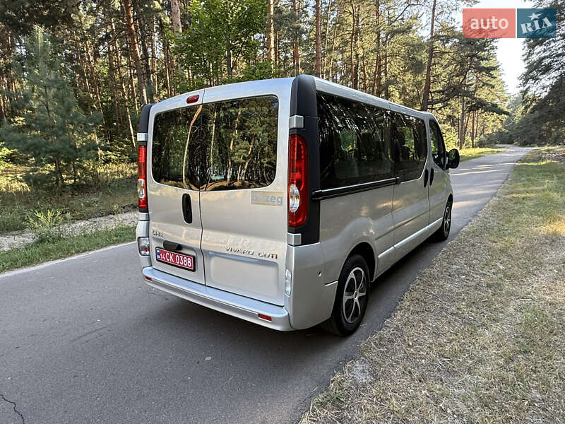 Минивэн Opel Vivaro 2014 в Киеве