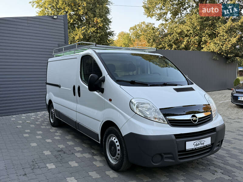 Грузовой фургон Opel Vivaro 2013 в Черновцах
