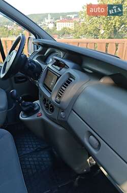 Минивэн Opel Vivaro 2007 в 