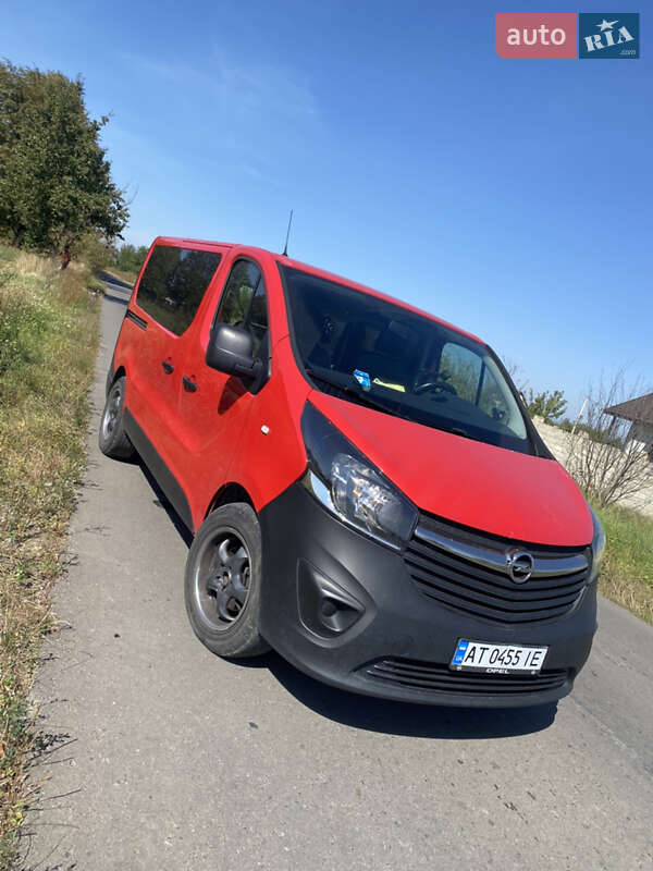 Грузопассажирский фургон Opel Vivaro 2018 в 