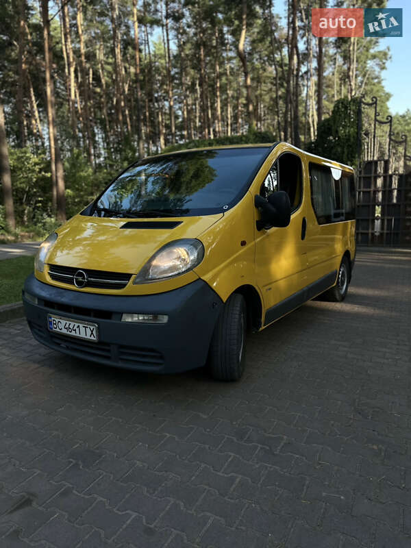 Opel Vivaro 2004