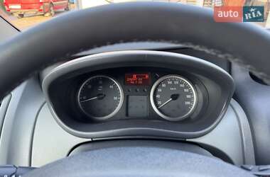 Минивэн Opel Vivaro 2012 в 