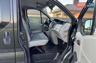 Минивэн Opel Vivaro 2012 в 