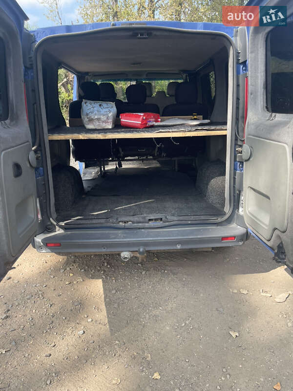 Минивэн Opel Vivaro 2009 в Болехове