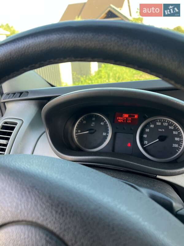 Opel Vivaro 2014