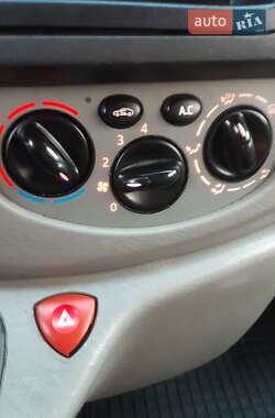 Минивэн Opel Vivaro 2010 в 