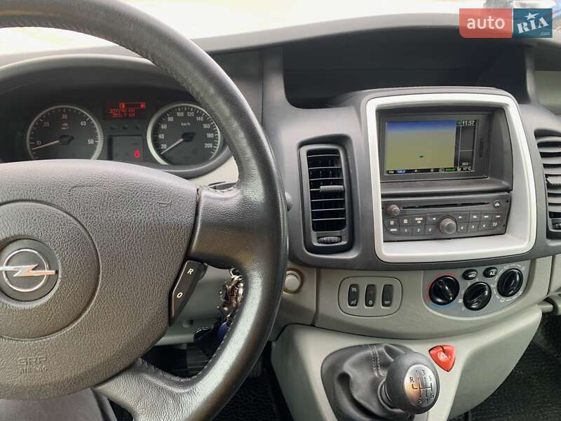 Минивэн Opel Vivaro 2014 в Ровно