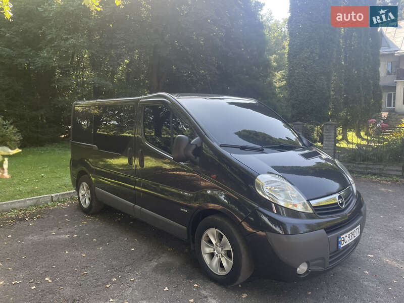 Opel Vivaro 2012