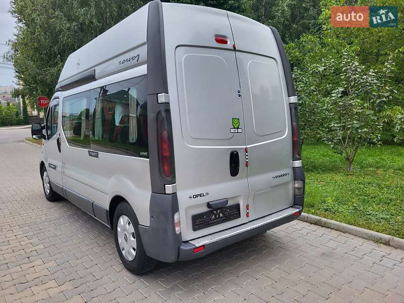 Мінівен Opel Vivaro 2004 в Хмельницькому