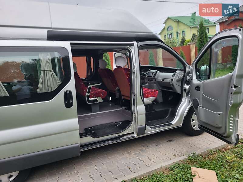 Мінівен Opel Vivaro 2004 в Хмельницькому