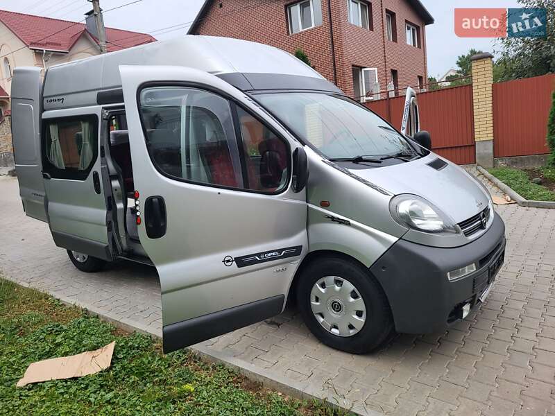 Мінівен Opel Vivaro 2004 в Хмельницькому