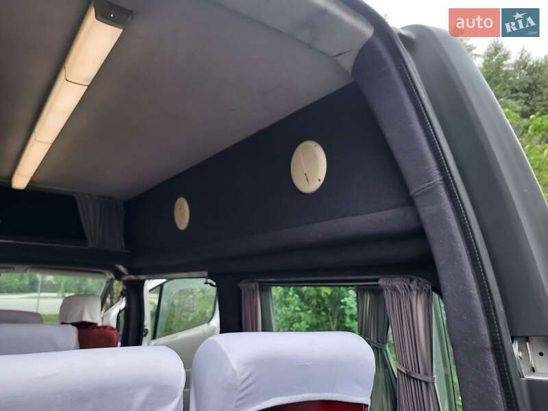 Мінівен Opel Vivaro 2004 в Хмельницькому