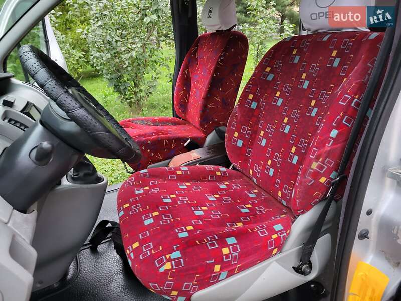 Мінівен Opel Vivaro 2004 в Хмельницькому