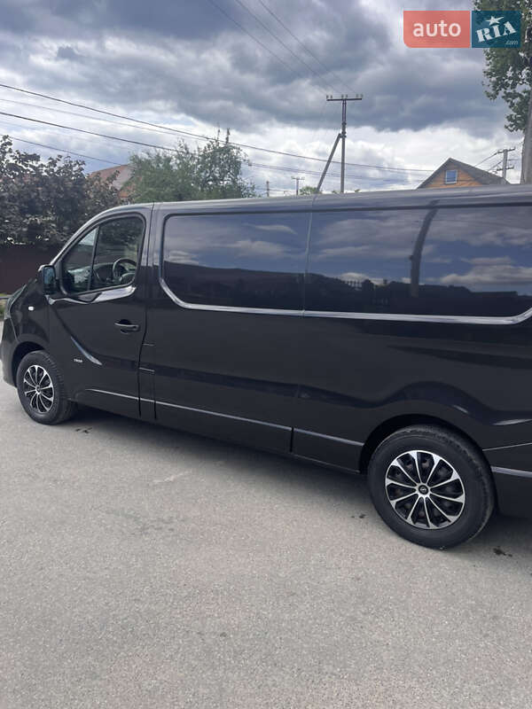 Грузовой фургон Opel Vivaro 2015 в Надворной