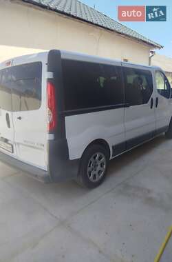 Минивэн Opel Vivaro 2011 в Виноградове