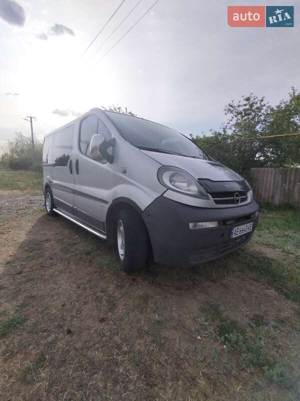 Мінівен Opel Vivaro 2004 в Покрові