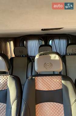Мінівен Opel Vivaro 2004 в 