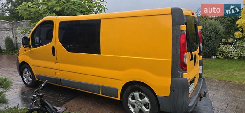 Минивэн Opel Vivaro 2012 в Кременчуге