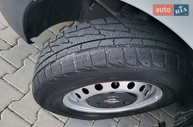 Грузовой фургон Opel Vivaro 2012 в 