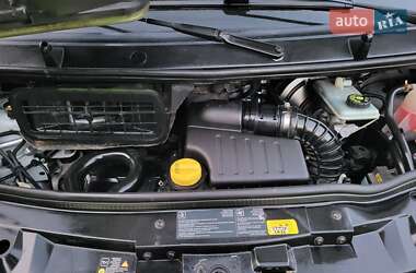 Грузовой фургон Opel Vivaro 2012 в 
