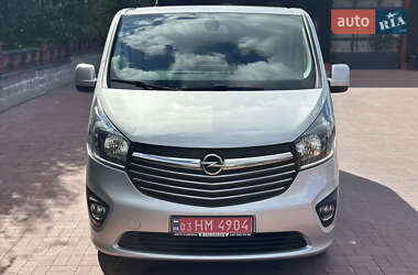 Минивэн Opel Vivaro 2015 в 