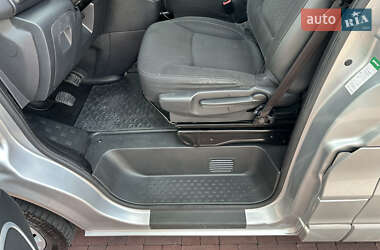 Минивэн Opel Vivaro 2015 в 