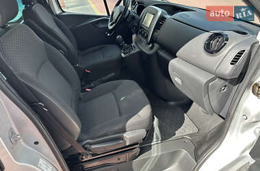 Минивэн Opel Vivaro 2015 в 
