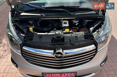 Минивэн Opel Vivaro 2015 в 