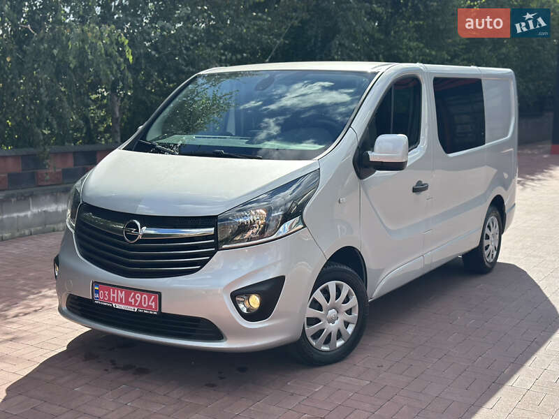 Минивэн Opel Vivaro 2015 в Ровно