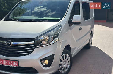Минивэн Opel Vivaro 2015 в 