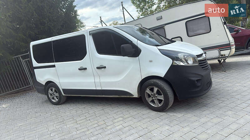 Минивэн Opel Vivaro 2016 в Львове