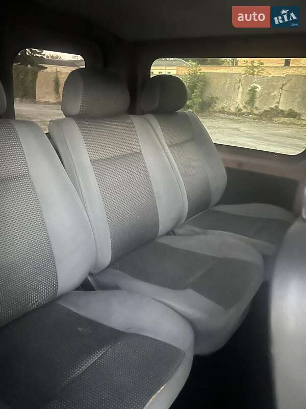 Минивэн Opel Vivaro 2005 в Ровно