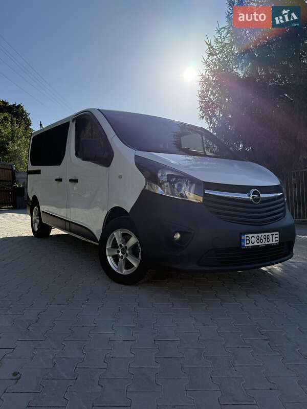 Минивэн Opel Vivaro 2016 в Львове