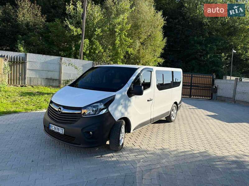 Минивэн Opel Vivaro 2016 в Львове