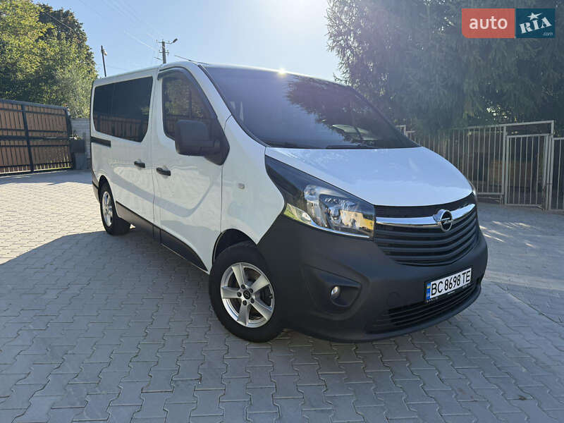 Минивэн Opel Vivaro 2016 в Львове