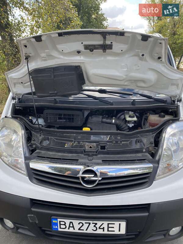 Минивэн Opel Vivaro 2008 в Ирпене