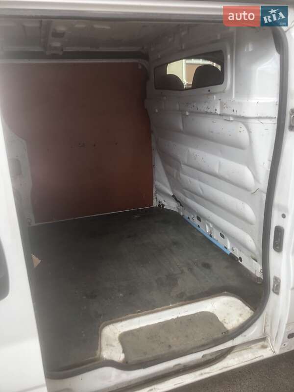 Грузовой фургон Opel Vivaro 2008 в Киеве фото 5 Грузовой фургон Opel Vivaro 2008 в Киеве