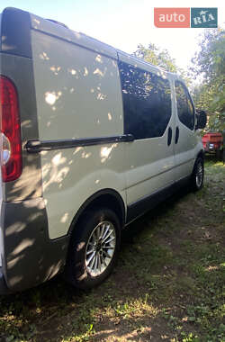 Минивэн Opel Vivaro 2007 в 